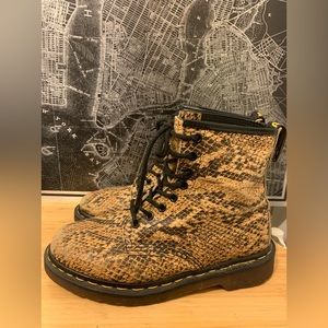 VINTAGE Dr. Martens Python Snake Animal Print Leather Combat boots. US Woman Sz8